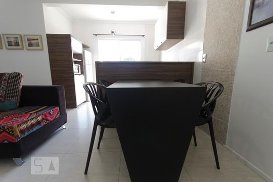 Sala de apartamento para alugar com 2 quartos, 68m² em Ingleses do Rio Vermelho, Florianópolis