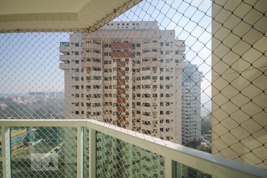 Vista de apartamento para alugar com 2 quartos, 67m² em Barra da Tijuca, Rio de Janeiro