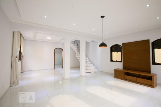 Sala de casa à venda com 5 quartos, 332m² em Itaquera, São Paulo