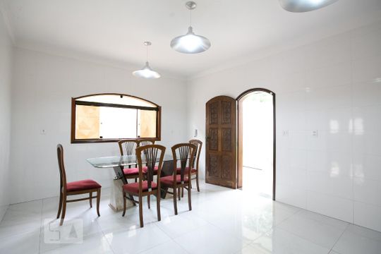 Cozinha de casa para alugar com 5 quartos, 332m² em Itaquera, São Paulo