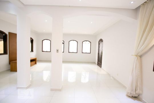 Sala de casa à venda com 5 quartos, 332m² em Itaquera, São Paulo