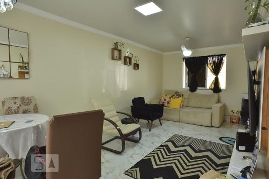 Sala de casa de condomínio à venda com 3 quartos, 130m² em Anil, Rio de Janeiro
