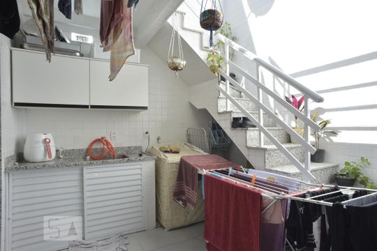 Lavanderia de casa de condomínio à venda com 3 quartos, 130m² em Anil, Rio de Janeiro