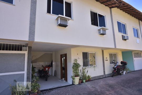 Fachada de casa de condomínio à venda com 3 quartos, 130m² em Anil, Rio de Janeiro