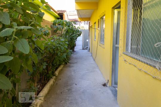 Entrada de kitnet/studio para alugar com 1 quarto, 43m² em Campo Grande, Rio de Janeiro