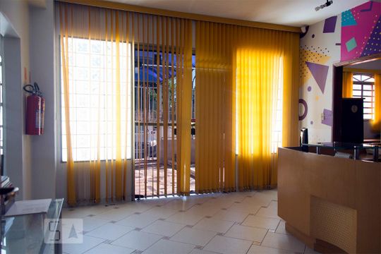 Casa para alugar com 3 quartos, 380m² em Q 3, Brasília