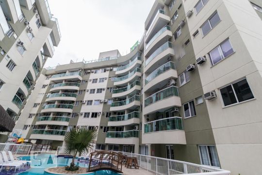 Fachada de apartamento para alugar com 2 quartos, 60m² em Pechincha, Rio de Janeiro