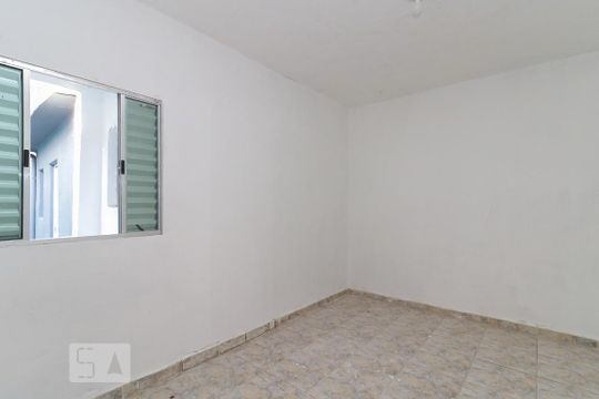 Quarto de casa para alugar com 1 quarto, 35m² em Vila Osasco, Osasco