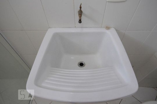 Banheiro de kitnet/studio à venda com 1 quarto, 26m² em Centro Histórico de São Paulo, São Paulo