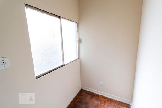 Quarto de serviço de apartamento para alugar com 2 quartos, 72m² em Vila Mariana, São Paulo