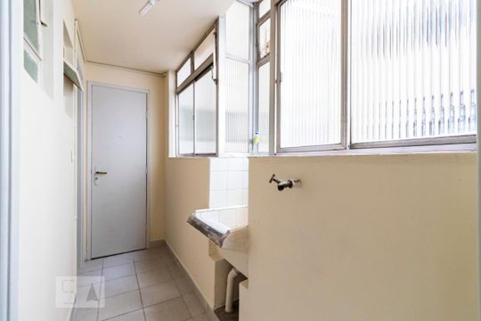 Área de serviço de apartamento para alugar com 2 quartos, 72m² em Vila Mariana, São Paulo