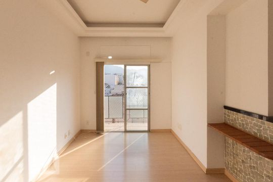 Sala de apartamento à venda com 2 quartos, 68m² em Vila Isabel, Rio de Janeiro