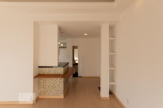 Sala de apartamento para alugar com 2 quartos, 68m² em Vila Isabel, Rio de Janeiro
