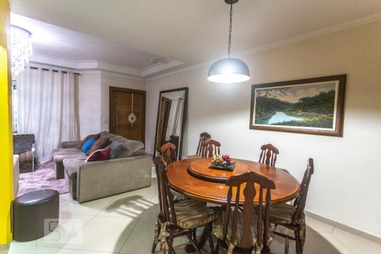 Sala de estar de casa à venda com 3 quartos, 200m² em Anchieta, São Bernardo do Campo