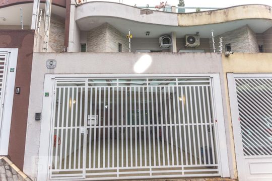 Fachada de casa à venda com 3 quartos, 200m² em Anchieta, São Bernardo do Campo