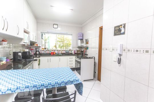 Cozinha de casa à venda com 3 quartos, 200m² em Anchieta, São Bernardo do Campo