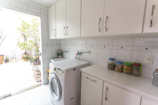 Área de serviço de casa à venda com 3 quartos, 200m² em Anchieta, São Bernardo do Campo