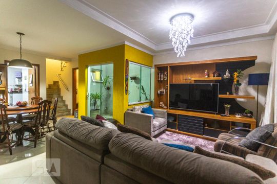 Casa à venda com 3 quartos, 200m² em Anchieta, São Bernardo do Campo