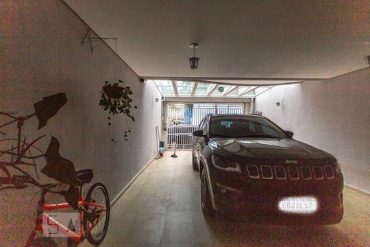 Vista sala de estar de casa à venda com 3 quartos, 200m² em Anchieta, São Bernardo do Campo