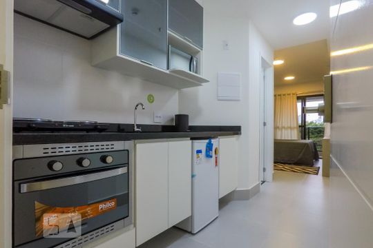 Cozinha de kitnet/studio para alugar com 1 quarto, 25m² em Vila Mariana, São Paulo