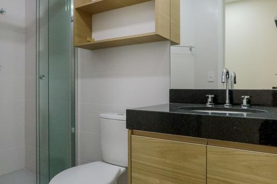 Banheiro de kitnet/studio para alugar com 1 quarto, 25m² em Vila Mariana, São Paulo