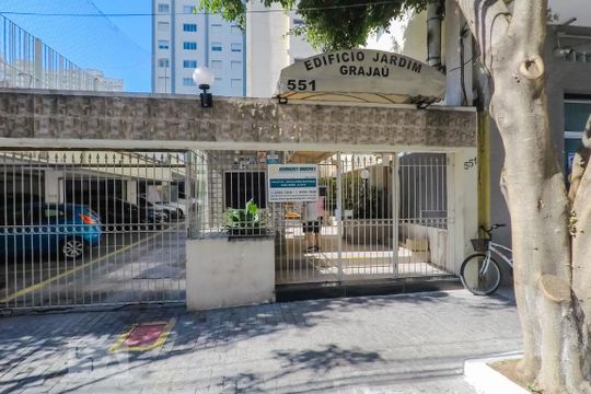 Fachada de apartamento para alugar com 1 quarto, 55m² em Cambuci, São Paulo