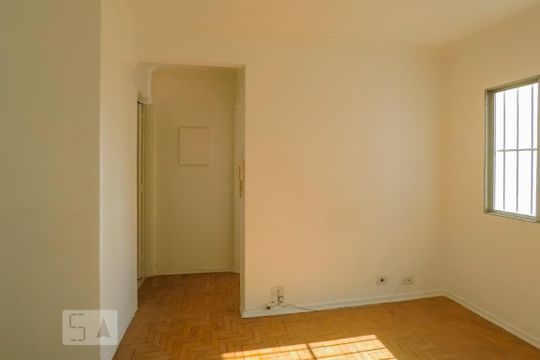 Sala de apartamento para alugar com 1 quarto, 55m² em Cambuci, São Paulo
