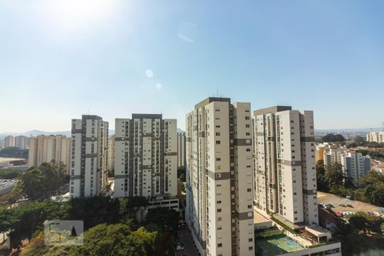 Vista  de apartamento à venda com 1 quarto, 41m² em Continental, Osasco