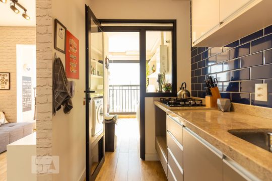 Cozinha de apartamento à venda com 1 quarto, 41m² em Continental, Osasco
