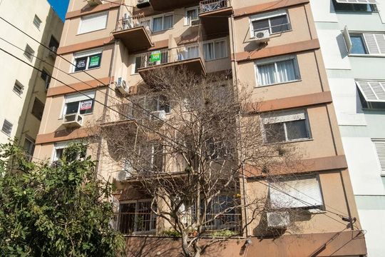 Fachada de apartamento à venda com 2 quartos, 78m² em Centro Histórico, Porto Alegre