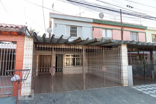 Fachada da casa de casa à venda com 2 quartos, 170m² em Vila Hermínia, Guarulhos
