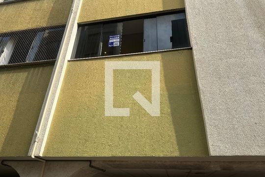 Placa de apartamento para alugar com 2 quartos, 126m² em Setor Oeste, Goiânia