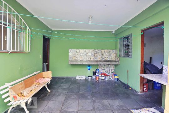 Quintal de casa à venda com 3 quartos, 196m² em Vila Valparaíso, Santo André