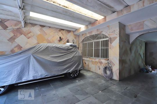 Garagem de casa à venda com 3 quartos, 196m² em Vila Valparaíso, Santo André