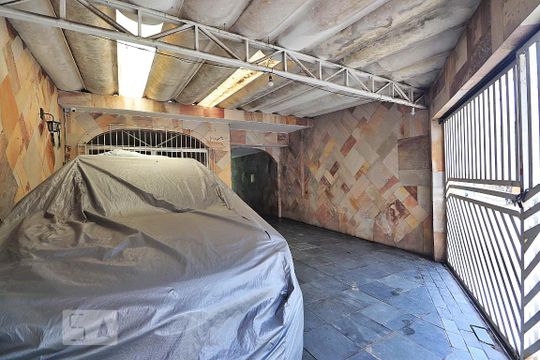 Garagem de casa à venda com 3 quartos, 196m² em Vila Valparaíso, Santo André