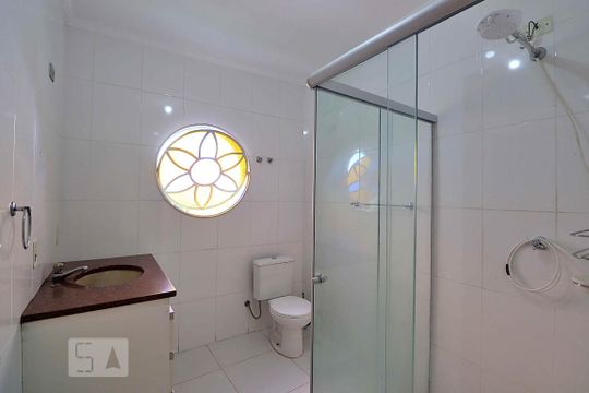 Banheiro 1 de casa à venda com 3 quartos, 196m² em Vila Valparaíso, Santo André