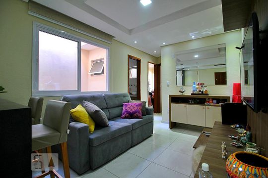 Sala de apartamento para alugar com 2 quartos, 48m² em Parque Novo Oratório, Santo André