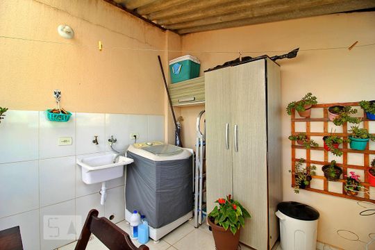 Área de Serviço / Cobertura de apartamento para alugar com 2 quartos, 48m² em Parque Novo Oratório, Santo André