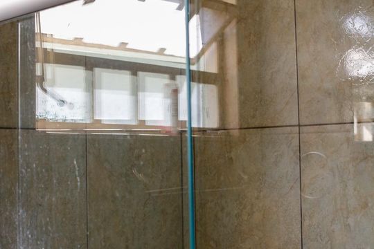 Detalhe banheiro de casa para alugar com 2 quartos, 60m² em Riacho Fundo Ii, Brasília