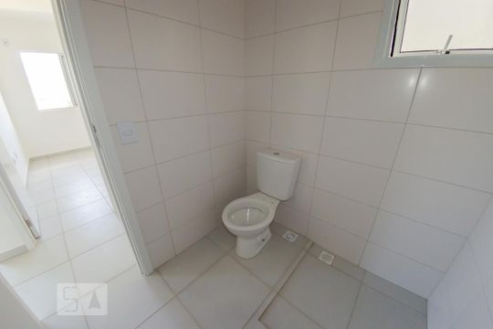 Banheiro de apartamento para alugar com 2 quartos, 57m² em Vargem Grande, Florianópolis