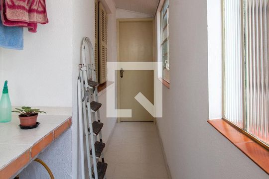 Cozinha de apartamento para alugar com 1 quarto, 42m² em Sarandi, Porto Alegre