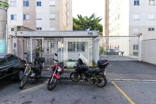 Fachada de apartamento à venda com 2 quartos, 40m² em Sítio da Figueira, São Paulo