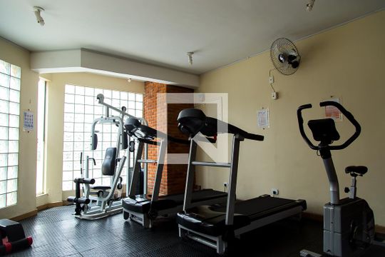 Academia de casa de condomínio à venda com 3 quartos, 150m² em Vila Parque Jabaquara, São Paulo