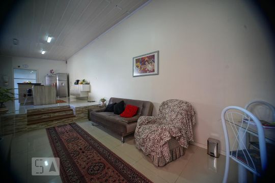 Sala 1 de casa para alugar com 3 quartos, 330m² em Passo da Areia, Porto Alegre