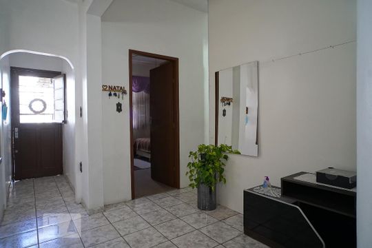 Sala 2 de casa para alugar com 3 quartos, 330m² em Passo da Areia, Porto Alegre