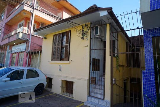 Fachada da casa de casa para alugar com 3 quartos, 330m² em Passo da Areia, Porto Alegre
