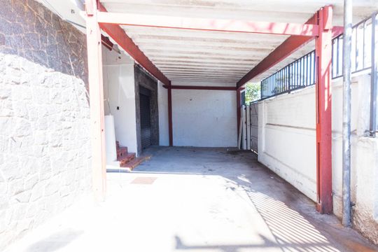 Garagem de casa à venda com 2 quartos, 115m² em Vila da Saúde, São Paulo