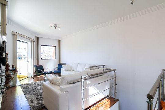 Sala de TV de casa à venda com 3 quartos, 254m² em Vila Javri, Santo André