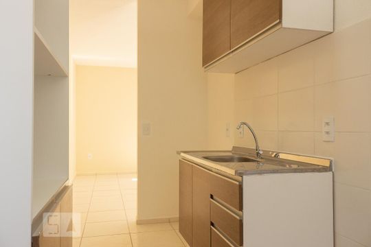 Cozinha de apartamento para alugar com 2 quartos, 55m² em Campo Grande, Rio de Janeiro
