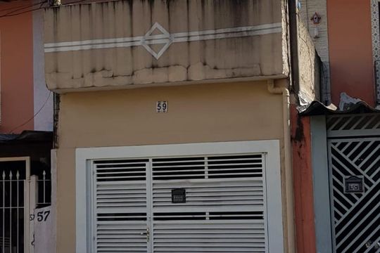 Fachada de casa à venda com 2 quartos, 85m² em Vila Amália (zona Norte), São Paulo